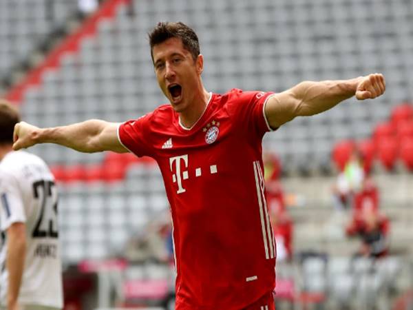 Robert Lewandowski đã để lại những kỷ lục ấn tượng tại Bundesliga